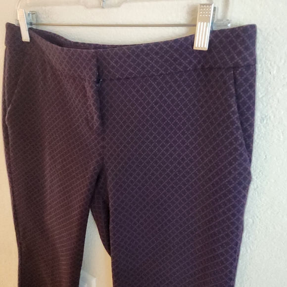 Express Columnist Ankle Purple Diamond Print Work Pants 6R - Picture 4 of 6